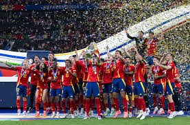 许多球迷和 许多球迷和